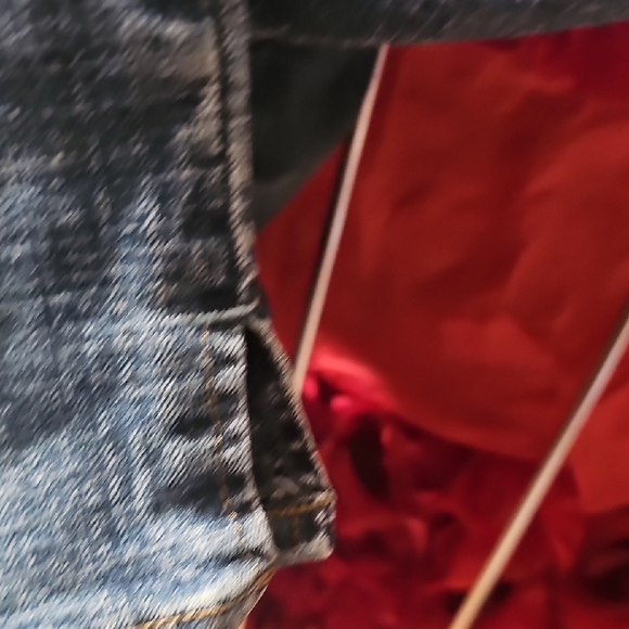 Faded Glory Blue Butterfly Detail Denim Capri Jeans Size 6 - Picture 6 of 8